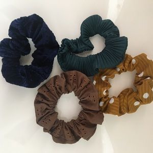 4 Piece Scrunchie Set